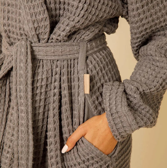 Weightless Waffle Robe | Coal